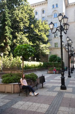 SOFIA BULGARIA 12 Ağustos 2019 Bağımsızlık Meydanı, Bulgaristan Ulusal Meclisi, TZUM, Eski Parti Evi, Largo Sofya 'da,