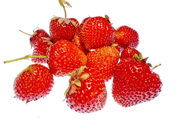 beyaz bir arka plan üzerinde parlak renkli meyve