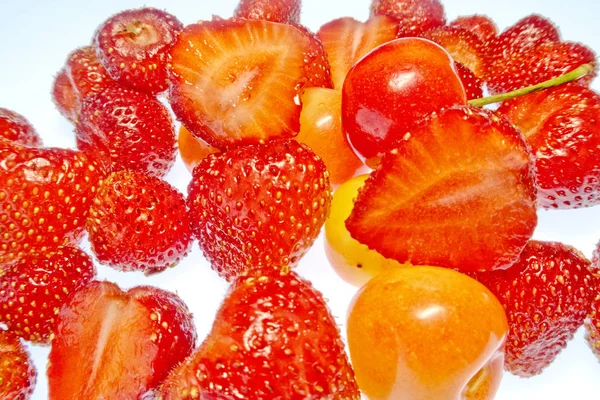 Jasne Kolorowe Owoce Białym Tle — Zdjęcie stockowe