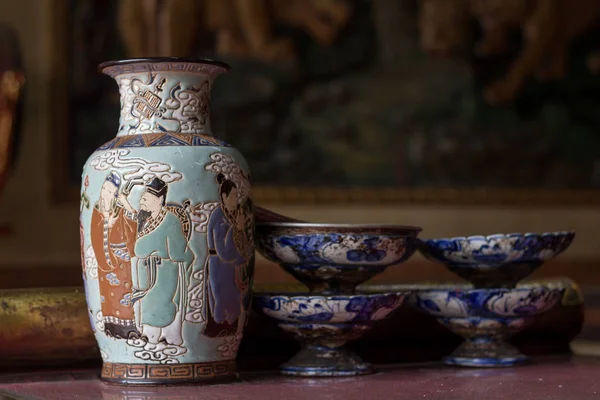 Ancien vase en porcelaine chinoise — Photo