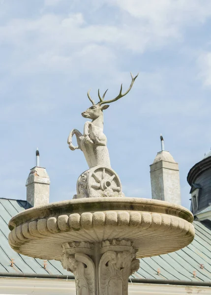 Statue of deer symbol of Palfy family — Stock Photo, Image