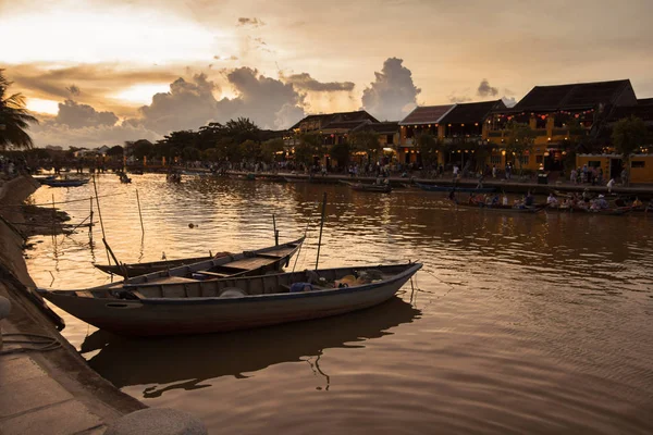 Sunset with boats on river in Hoi An — Stock Photo, Image