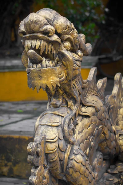 Guardián del templo del dragón chino — Foto de Stock