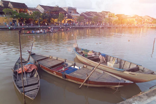 Sunset with boats on river in Hoi An — Stock Photo, Image