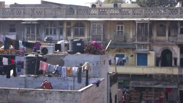 India Rooftops Shower Third World — Stockvideo