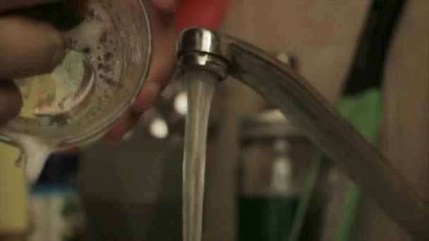 Πιάτα Πλύσης Καθαρό Ποτήρι Νερό — Αρχείο Βίντεο