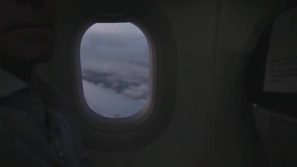 飛行機回転雲航空機 — ストック動画