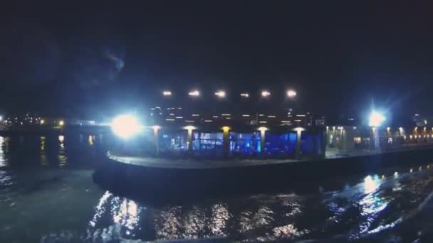 Nachtverlichting Club Aan Zee — Stockvideo