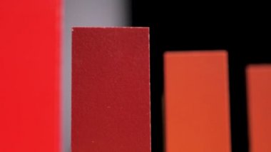 Domino etkisi, sabit tahta Domino adet.