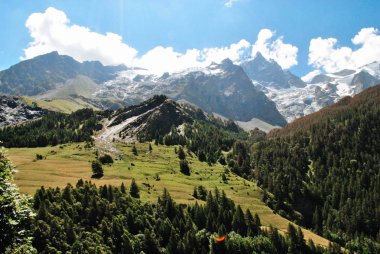 Fotoğraf dağ manzarası, dağlar, dağ nehirler