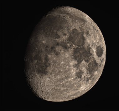 Bir teleskop ve bilimsel bir Ccd kamera ile görüntülü waxing Moon