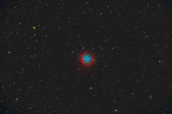 Dumbbell Nebula M27 配备望远镜和科学相机 — 图库照片