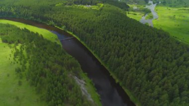 Sakin nehir, Yelkenli tekne