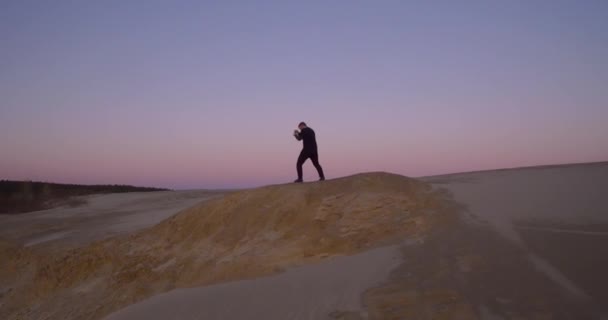 Entraînement du boxeur à l'aube 