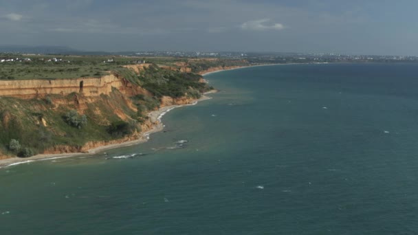 Zomer kust van de blauwe zee — Stockvideo