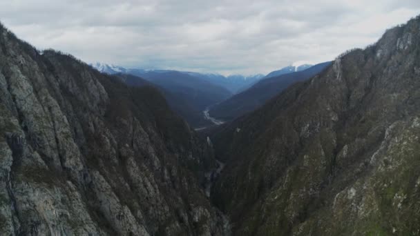 ローザ クトールのソチの つの山頂間のフライト — ストック動画