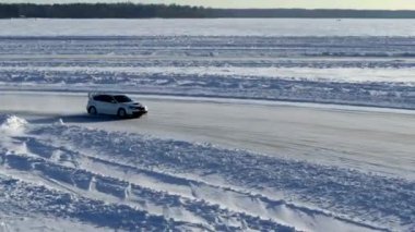 Ralli yarışı araba buz yarışı