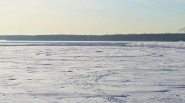 Ralli yarışı araba buz yarışı