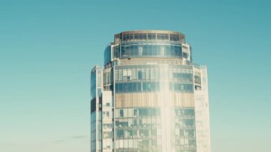 Modern şehir merkezinin havadan görünüşü