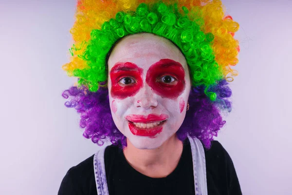 Menina Uma Imagem Brilhante Palhaço Retrato Emocional Estudante Apresentação Fantasiada — Fotografia de Stock