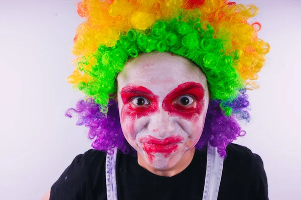 Menina Uma Imagem Brilhante Palhaço Retrato Emocional Estudante Apresentação Fantasiada — Fotografia de Stock