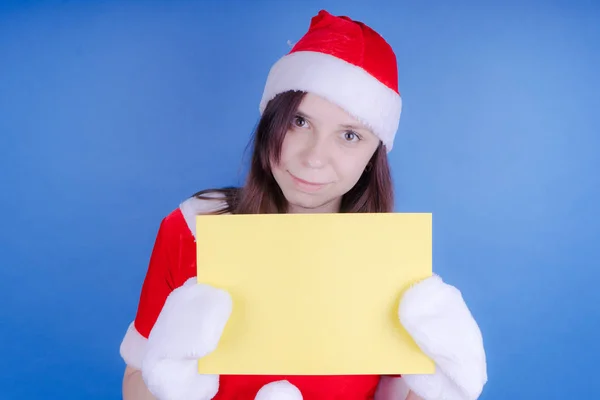 Menina Terno Papai Noel Com Sinal Fundo Branco Conceito Descontos — Fotografia de Stock