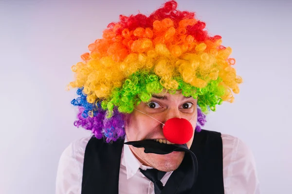 Pracownik Biurowy Peruce Klauna Koncepcja Clown Pracy Biznesmen Peruka Clown — Zdjęcie stockowe