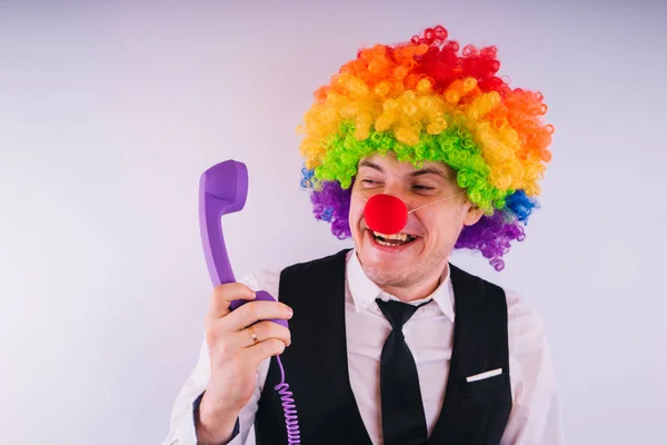 Trabalhador Escritório Peruca Palhaço Conceito Palhaço Trabalho Empresário Com Peruca — Fotografia de Stock