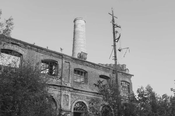 Altes Zerstörtes Fabrikgebäude Aus Dem Jahrhundert Verlassenes Gebäude — Stockfoto