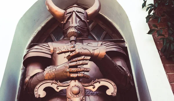Ridder Dragen Armor Bedrijf Tweehandige Zwaard — Stockfoto