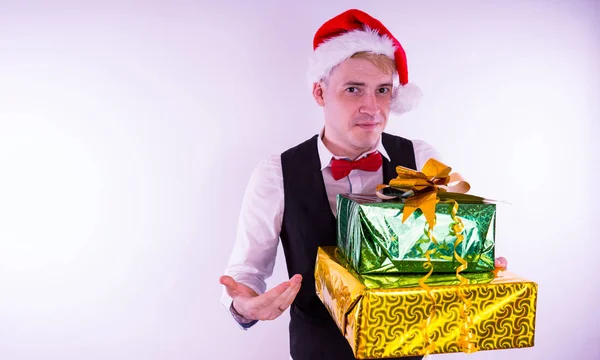 Homem Chapéu Pai Natal Conceito Natal Escritório Cara Com Presentes — Fotografia de Stock