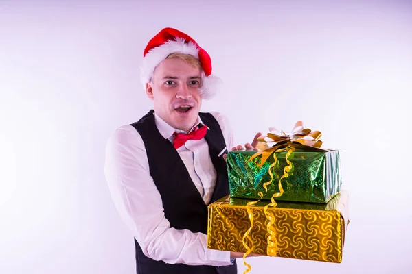 Homem Chapéu Pai Natal Conceito Natal Escritório Cara Com Presentes — Fotografia de Stock