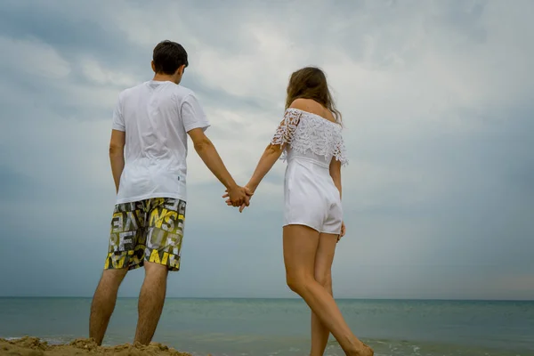 Happy Couple Strolling Beach Ocean Love Couple Walking Coast — Stock Photo, Image