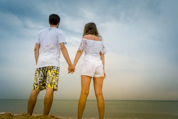 Happy Couple Strolling Beach Ocean Love Couple Walking Coast — Stock Photo, Image