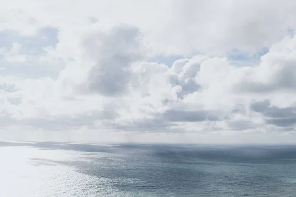 Mar Tempestade Céu Thundery Clouds Gray Ocean Natureza Selvagem Fundo — Fotografia de Stock