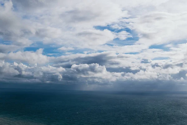 Mar Tempestade Céu Thundery Clouds Gray Ocean Natureza Selvagem Fundo — Fotografia de Stock