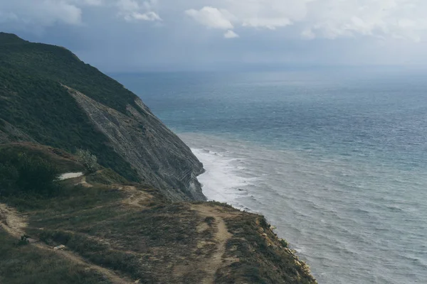 Hermoso Paisaje Combinación Altas Montañas Con Mar — Foto de Stock