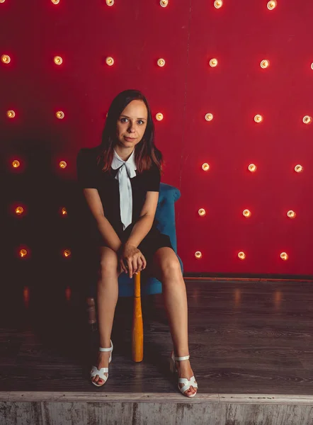 Girl Posing Red Background Baseball Bat His Hands Concept Bully — Stock Photo, Image