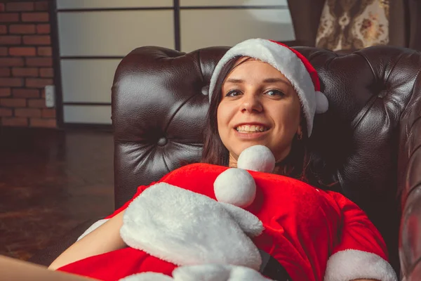 Bella Ragazza Vestita Babbo Natale Felice Anno Nuovo Buon Natale — Foto Stock