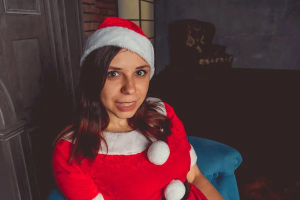 Menina Bonito Vestido Como Papai Noel Feliz Ano Novo Feliz — Fotografia de Stock