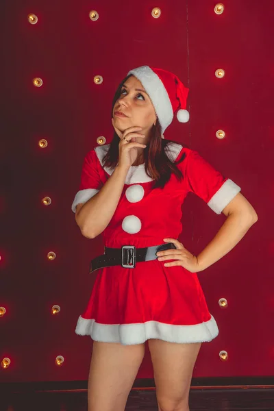 Festa Festa Natale Capodanno Bella Ragazza Con Cappello Rosso Babbo — Foto Stock