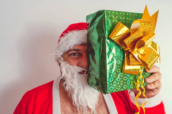 Grosso Papai Noel Emocional Arar Com Tronco — Fotografia de Stock