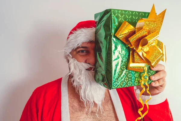 Grueso Emocional Santa Claus Arado Con Torso Desnudo — Foto de Stock