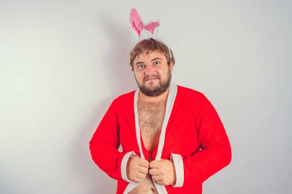 Homem Gordo Emocional Com Barba Com Casaco Vermelho Com Orelhas — Fotografia de Stock