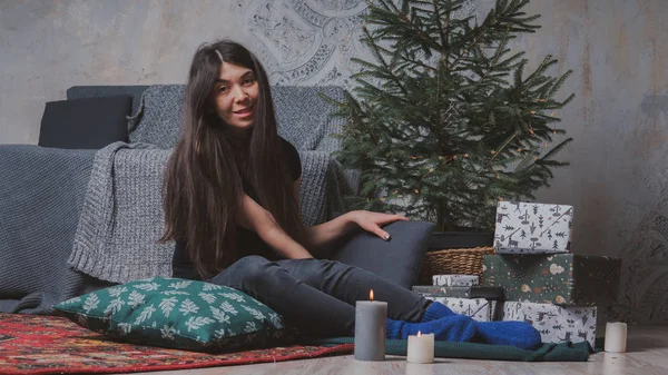 Girl Sits Dreamily Floor Sofa Background Cozy Room Concept Romance — Stock Photo, Image