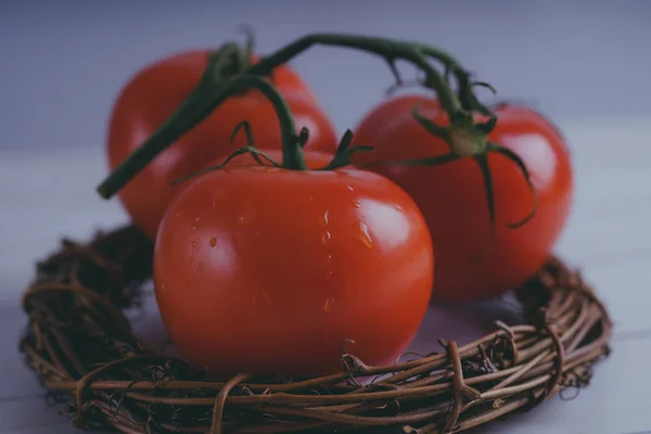 Tomates Rouges Juteuses Sur Fond Bois Concept Légumes Frais Aliments — Photo