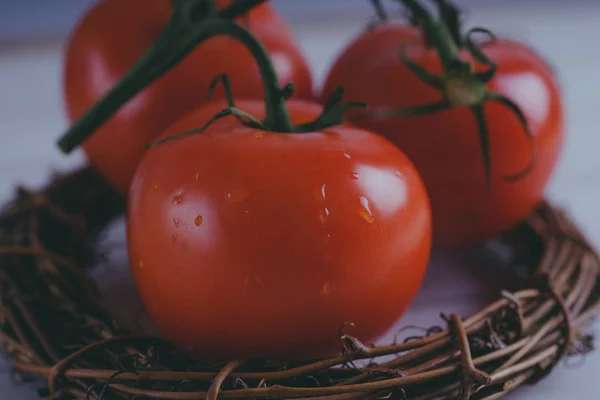 Tomates Rouges Juteuses Sur Fond Bois Concept Légumes Frais Aliments — Photo