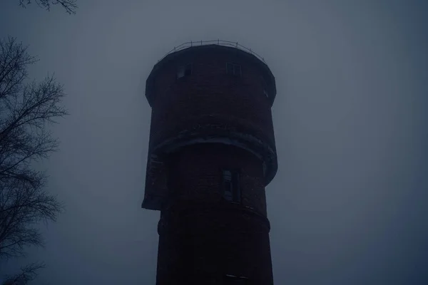 Άποψη Του Πύργου Του Νερού Την Παροχή Νερού Στο Χωριό — Φωτογραφία Αρχείου