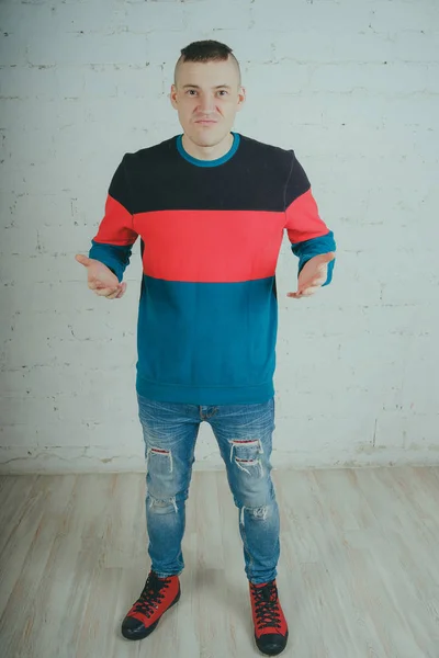 Handsome Guy Posing Brick Wall Crazy Man Striped Sweatshirt — Stock Photo, Image