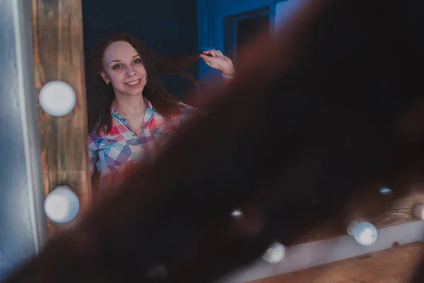 Szép Szexi Lány Közel Tükör Öltözőben Szép Lány Modell Öltözőben — Stock Fotó